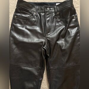 Gap High Rise Vegan Leather Cheeky Straight Pant in True Black 4P